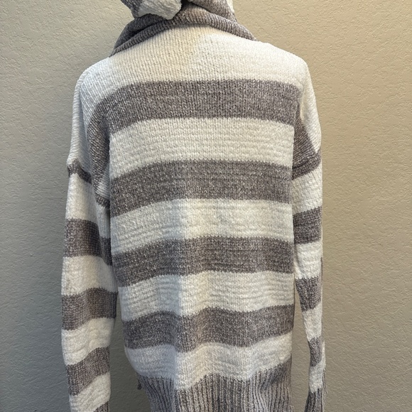 ANDRÉE By Unit Soft Stripe Hooded Pullover - Picture 4 of 7